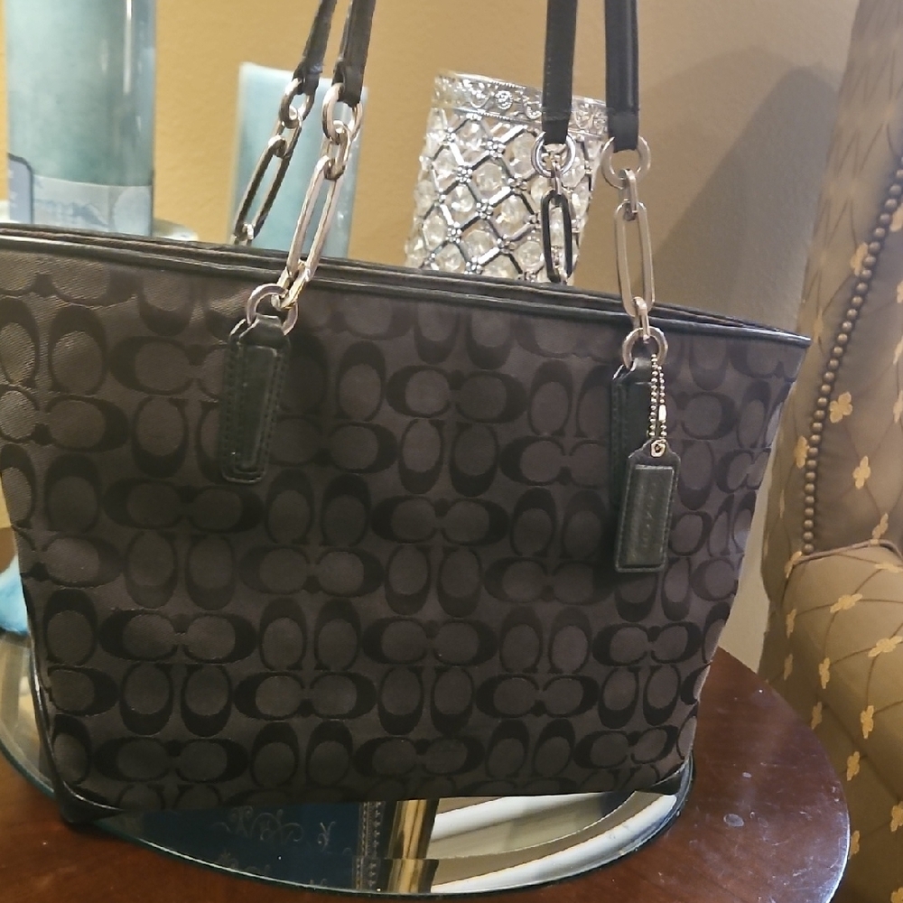 COACH Vintage Jacquard Black Signature Tote